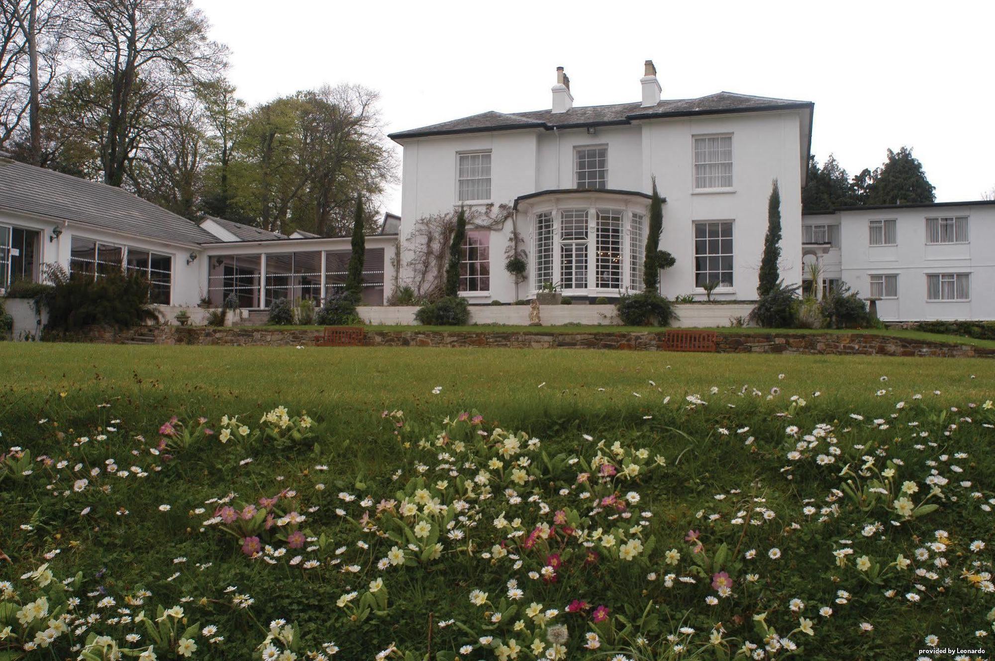Penmere Manor 3*