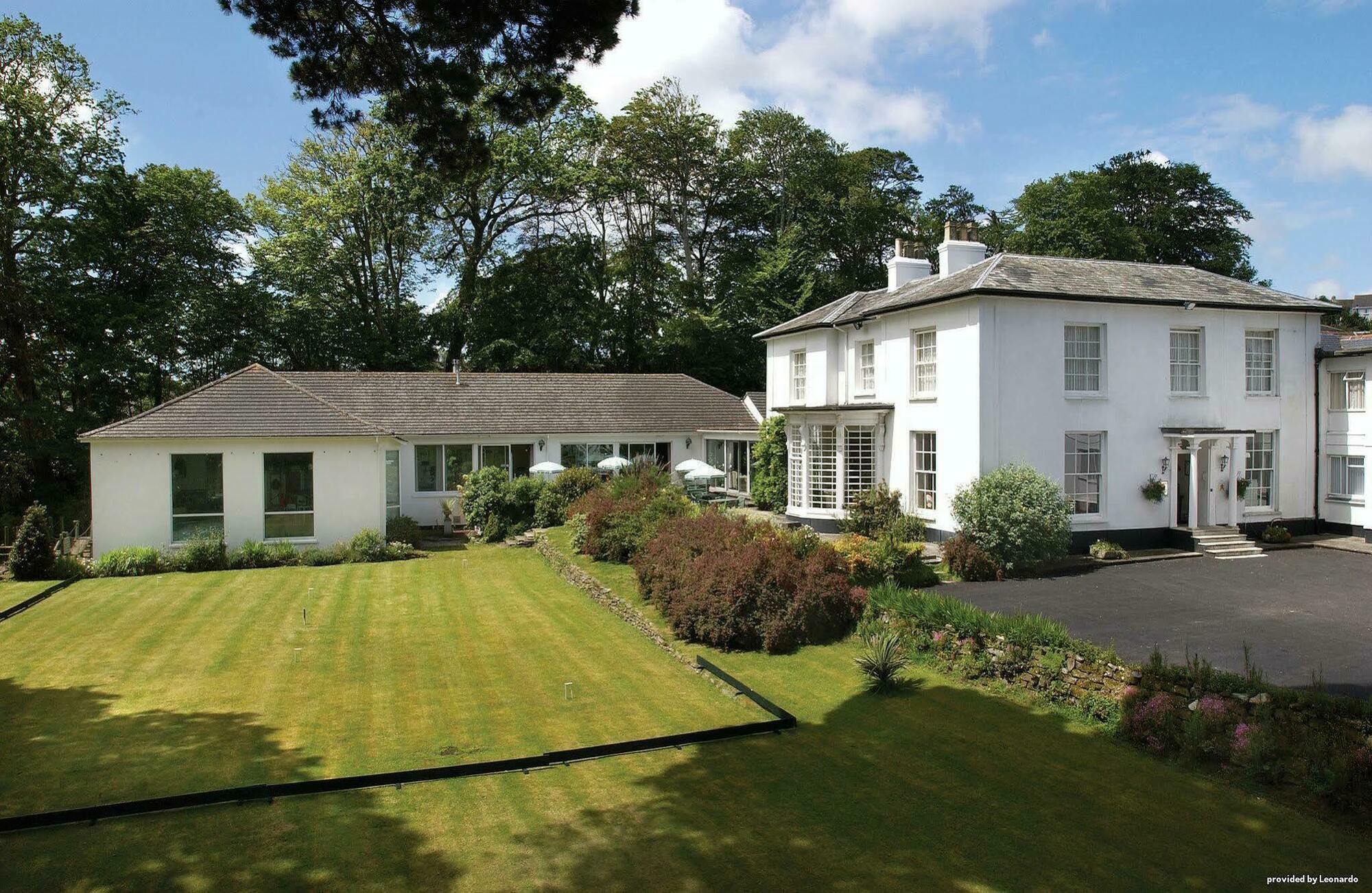 Penmere Manor 3*